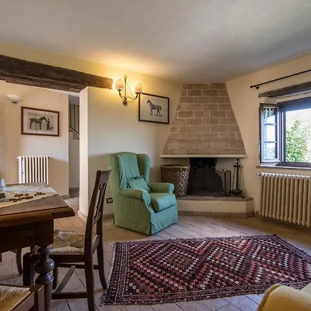 Castello Di Sleeps 16 Pool Air Con *