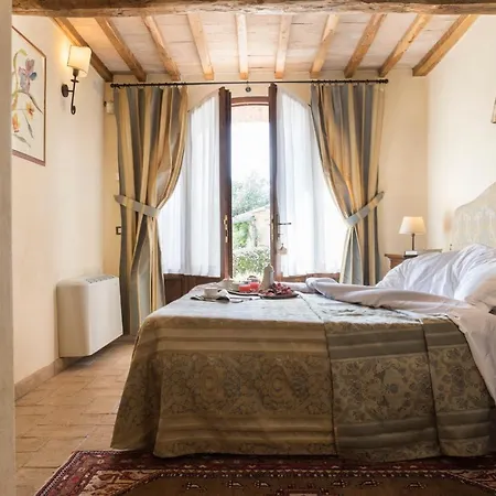 Castello Di Sleeps 16 Pool Air Con Tocchi