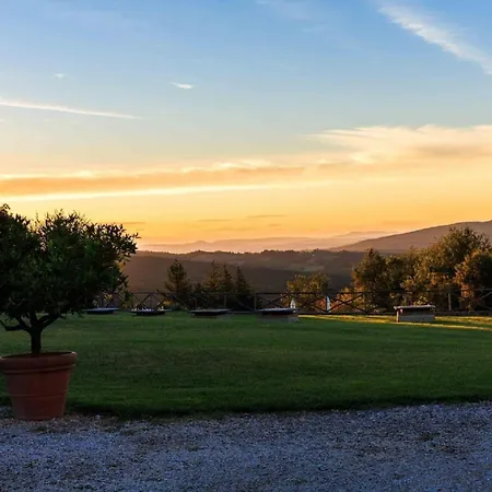 Castello Di Sleeps 16 Pool Air Con *