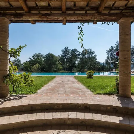 Castello Di Sleeps 16 Pool Air Con ヴィラ Tocchi