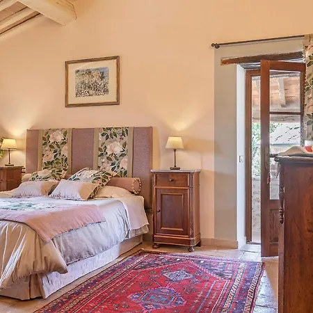Castello Di Sleeps 16 Pool Air Con *